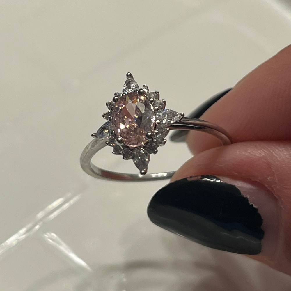 Ring ❤️‍🔥 - Picture 4 of 4